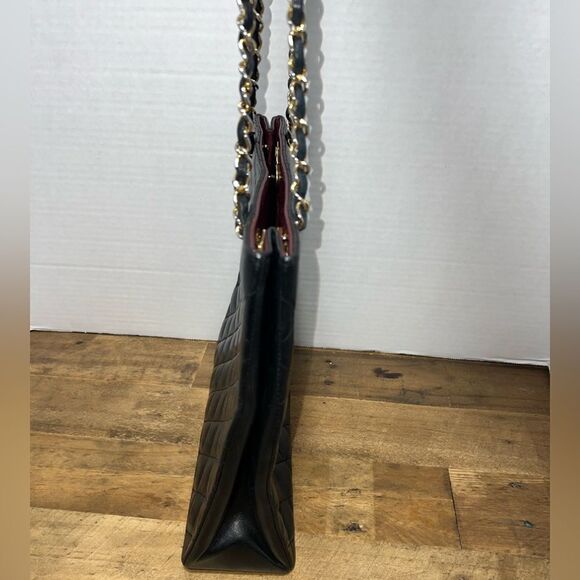 Chanel Leather Tote  - Picture 7 of 14